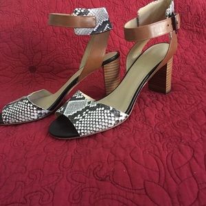 Ankle tie heel Sandals